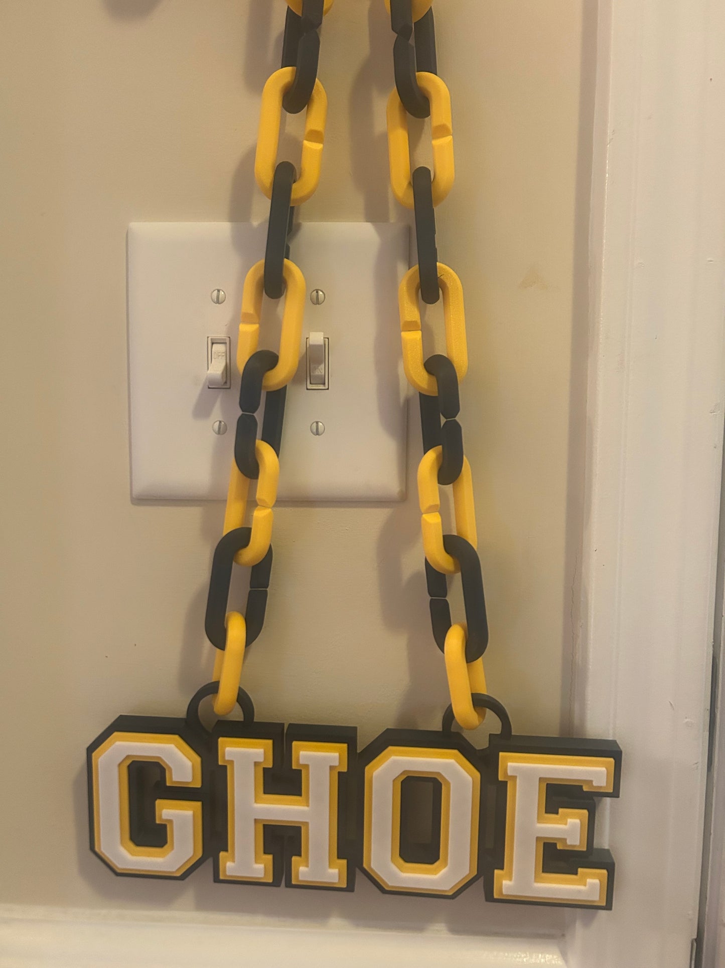 G H O E INSPIRED BIG CHIAIN